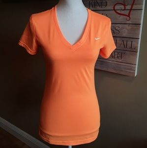 Womens Nike dry fit v neck t-shirt size XS